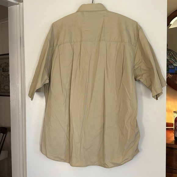 Men’s Land’s End Khaki camp/work shirt. Short sleeved. Button up front. L. EUC. - Picture 2 of 5